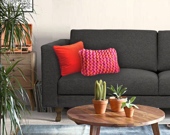 Quels coussins pour un canapé gris