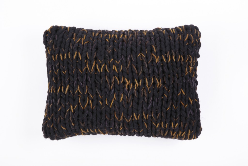 Coussin laine grosse maille noir