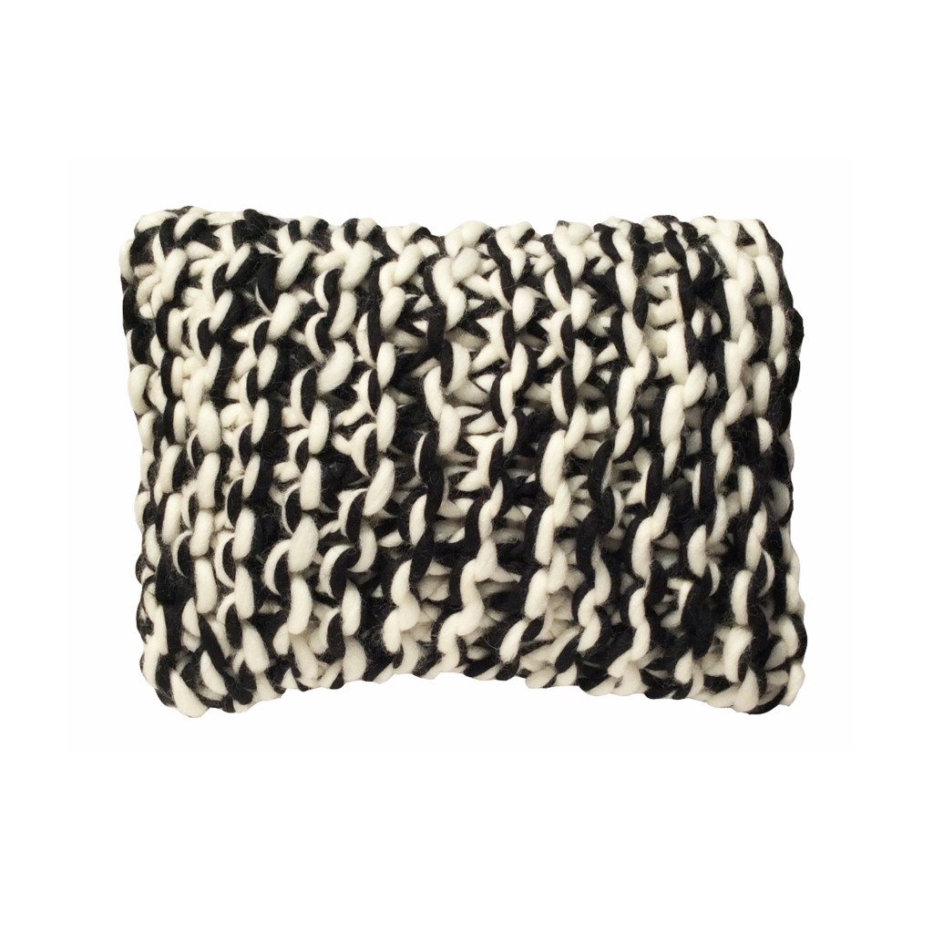 Coussin laine grosse maille noir et blanc
