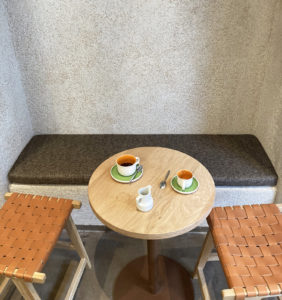 Coussin sur mesure pour banquette de restaurant