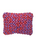 Coussin rouge et bleu en laine 40x30