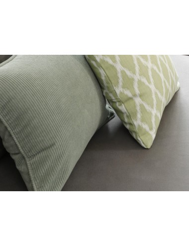 Coussin en velours côtelé gris vert 50x40