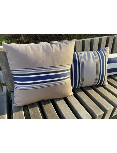 Coussin extérieur rectangulaire beige et bleu marine 50x40