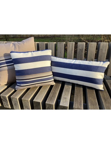 Coussins extérieur bleu marine et beige 40x40