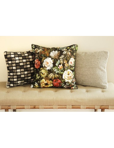 Coussin à fleurs noir 50x50