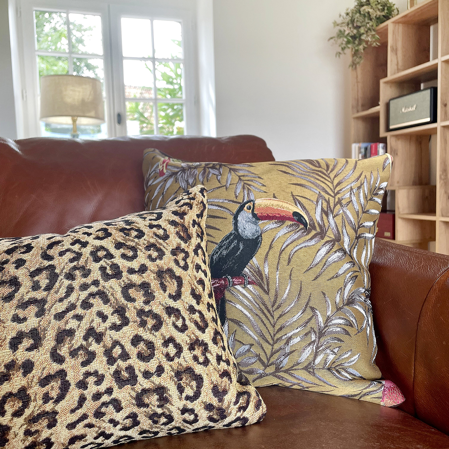 Coussin marron imprime leopard 50x50