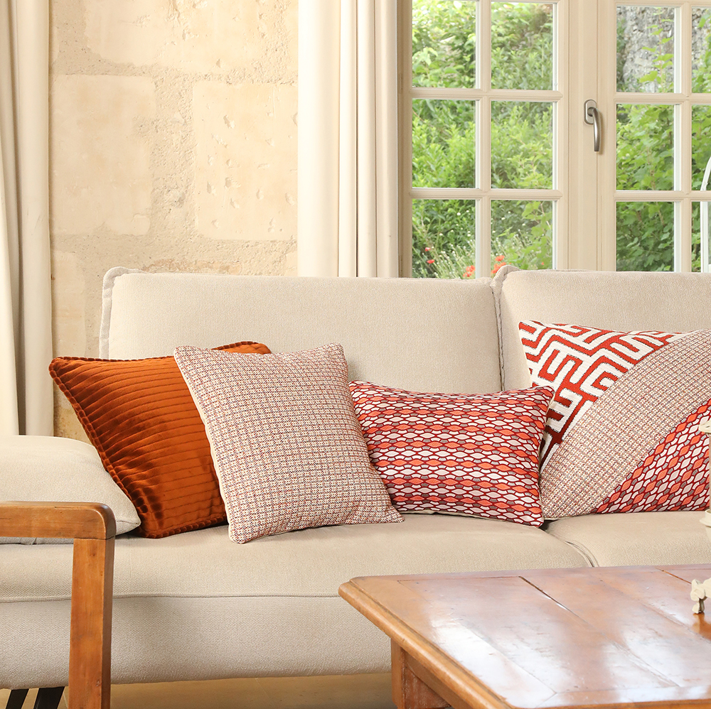 Coussin terracotta et ecru 40x40